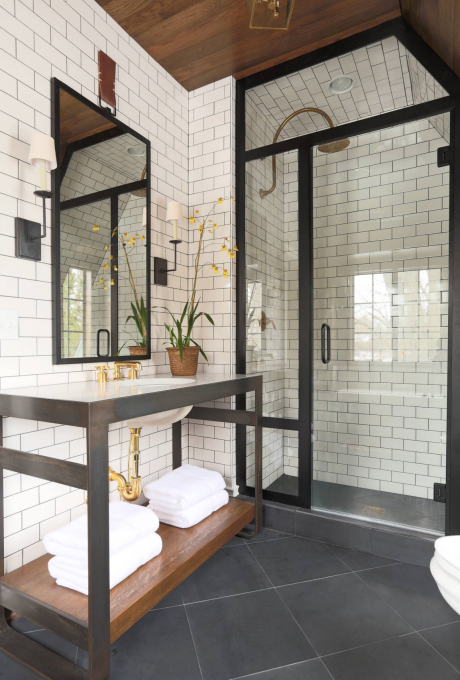 Black, White and Gold Bathroom Design